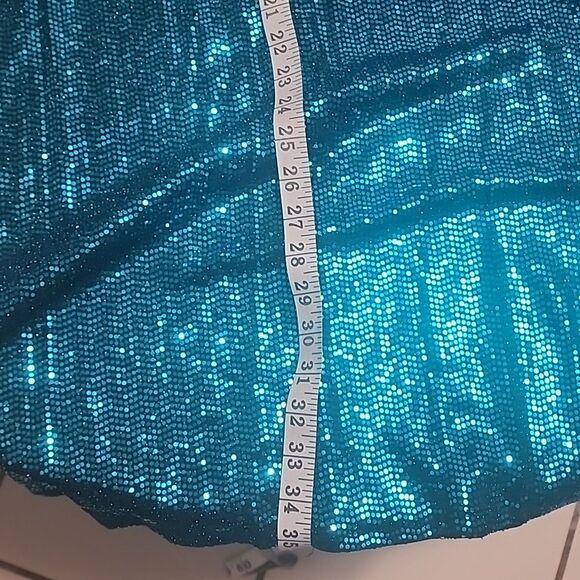 NWOT bebe Sparkle Knit Shirt Dress in Emerald Green - Picture 5 of 8